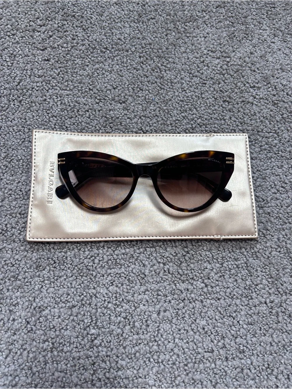 Bvlgari B.zero1 Havana Cat Eye Sunglasses - Size: 54/18/145